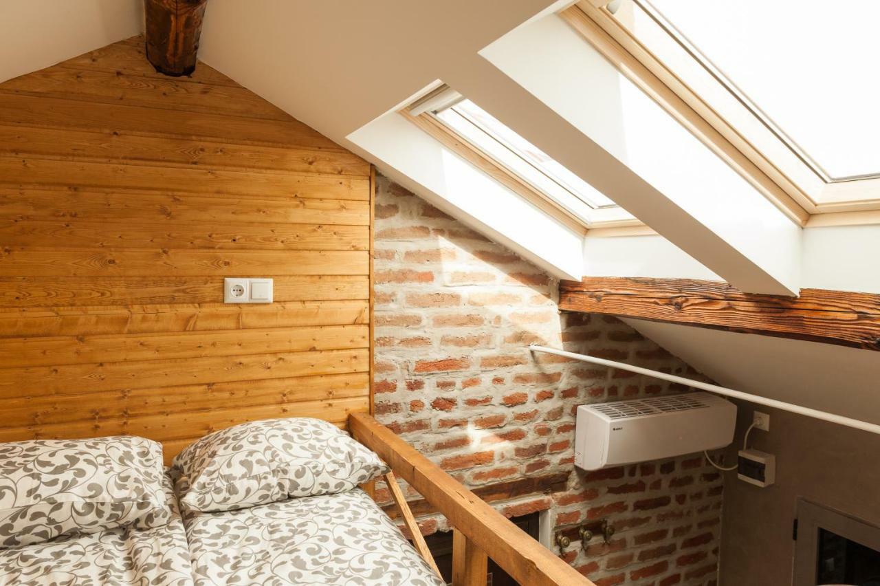Vitosha Blvd - Attic Studio Sofía Exterior foto